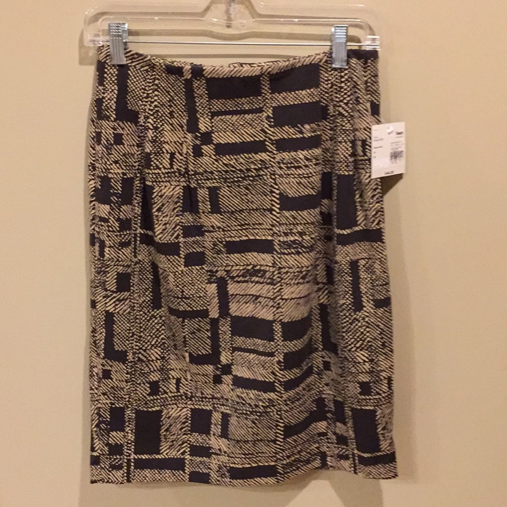 Apostrophe Stretch Pointe Skirt